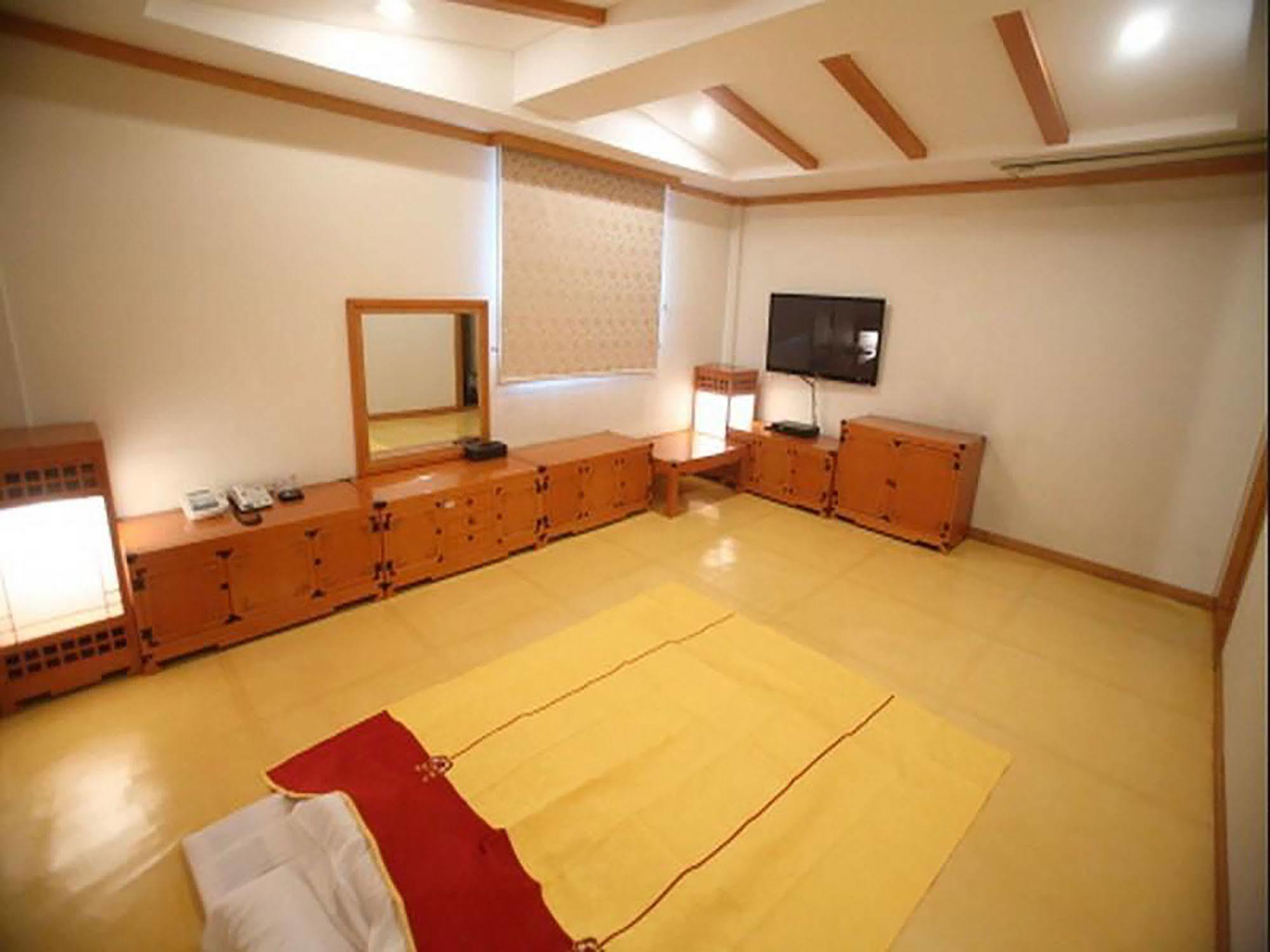Suncheon Royal Tourist Hotel Exterior foto